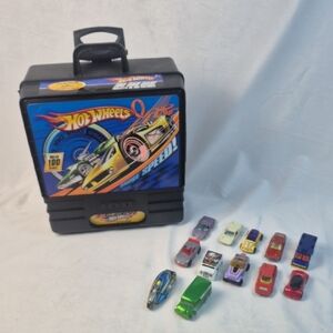 Hot Wheels 100 Cars Rolling Carry Case Storage 1:64 Scale with 12 Used Cars